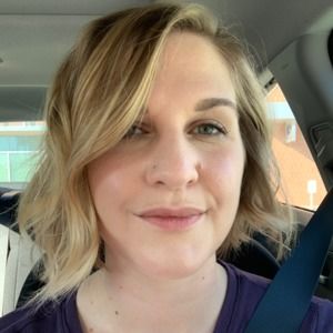 Meet your Posher, Elyse